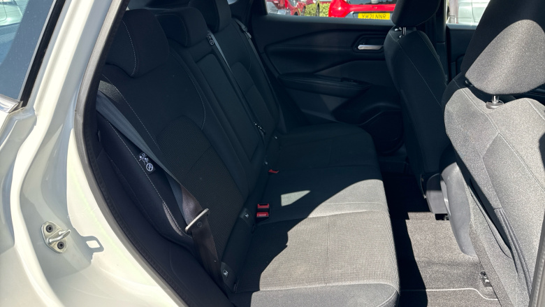 Nissan Qashqai 1.3 DiG-T MH 158 Acenta Premium 5dr Xtronic Petrol Hatchback